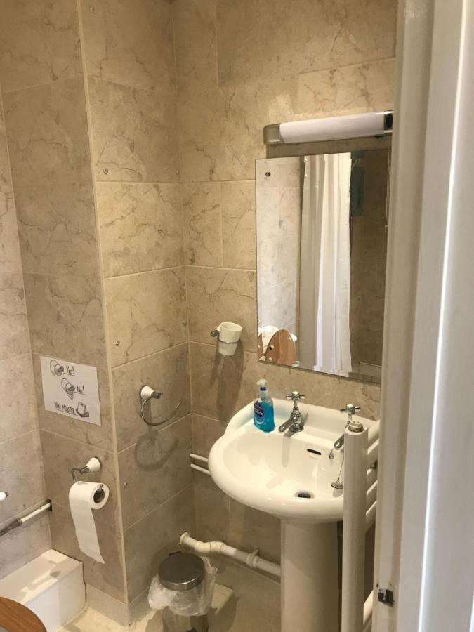 Stoke House Bed And Breakfast Стоук Ривэс Экстерьер фото