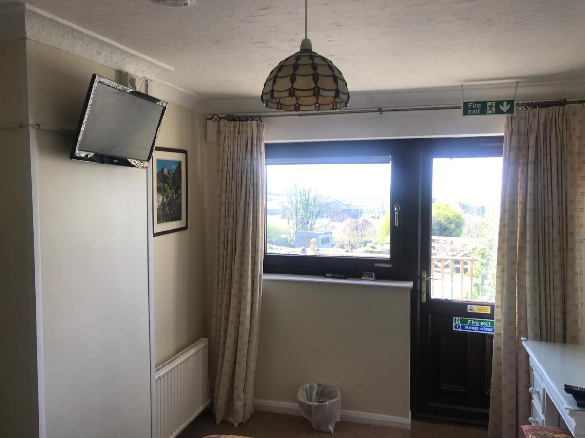 Stoke House Bed And Breakfast Стоук Ривэс Экстерьер фото